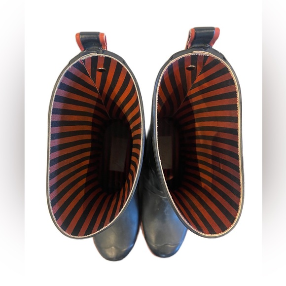 Hunter Boots - Women’s Size 7, Men’s Size 5 - Picture 2 of 5